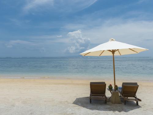 Pantai Batu Jimbar, Surga Tersembunyi di Timur Denpasar